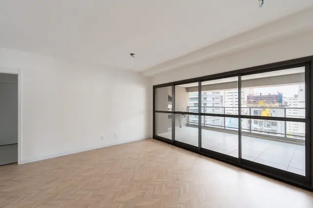 Apartamento - sala e sacada