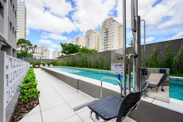 Piscina - cadeira elevatória