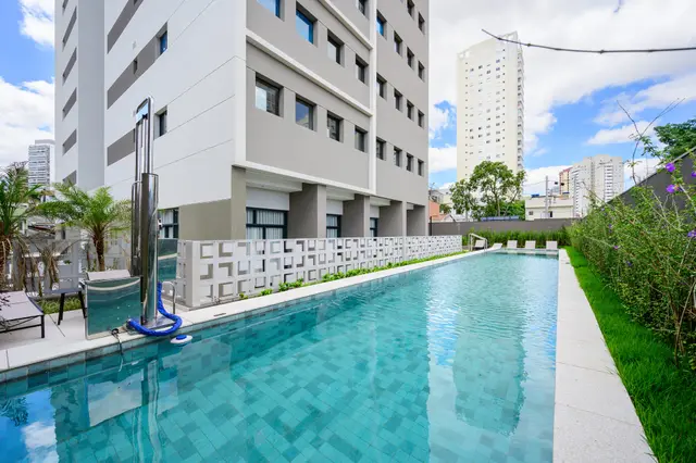 Piscina - elevatória e água